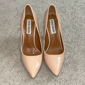 Steve Madden Nude pumps size 6